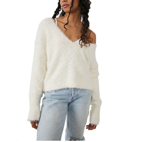 FREE PEOPLE | ultra soft & fluffy ivory v-neck sweater - Picture 2 of 4